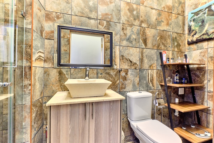 To Let 2 Bedroom Property for Rent in Woodmead Gauteng