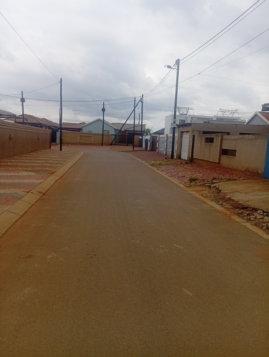 2 Bedroom Property for Sale in Protea Glen Gauteng