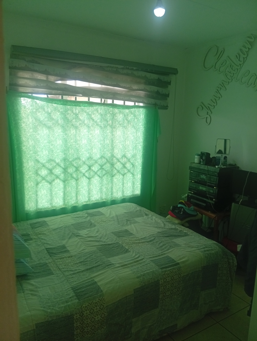 2 Bedroom Property for Sale in Protea Glen Gauteng