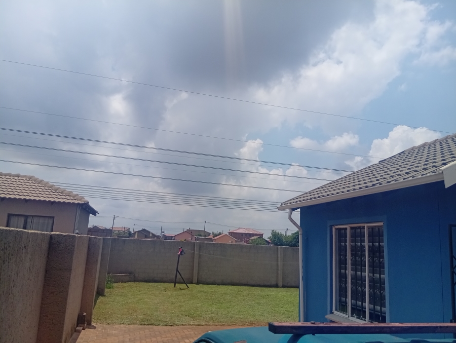 2 Bedroom Property for Sale in Protea Glen Gauteng
