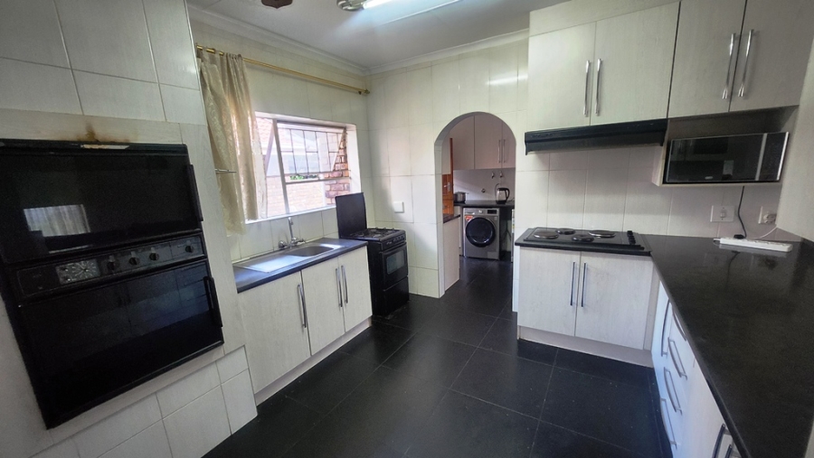 3 Bedroom Property for Sale in Eldoraigne Gauteng