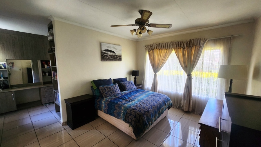 3 Bedroom Property for Sale in Eldoraigne Gauteng