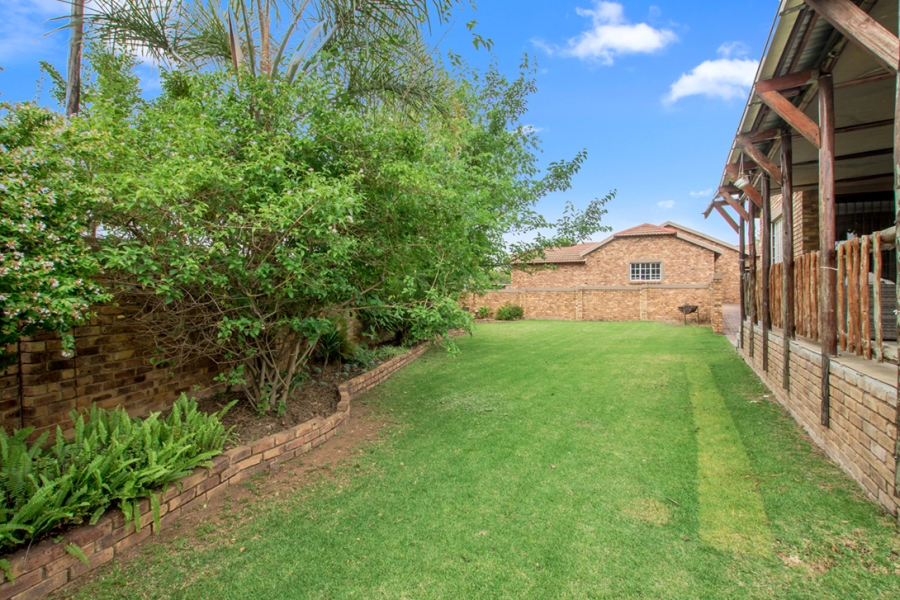 4 Bedroom Property for Sale in North Riding Gauteng