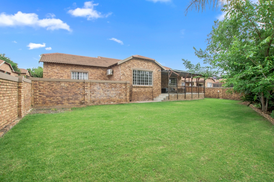 4 Bedroom Property for Sale in North Riding Gauteng