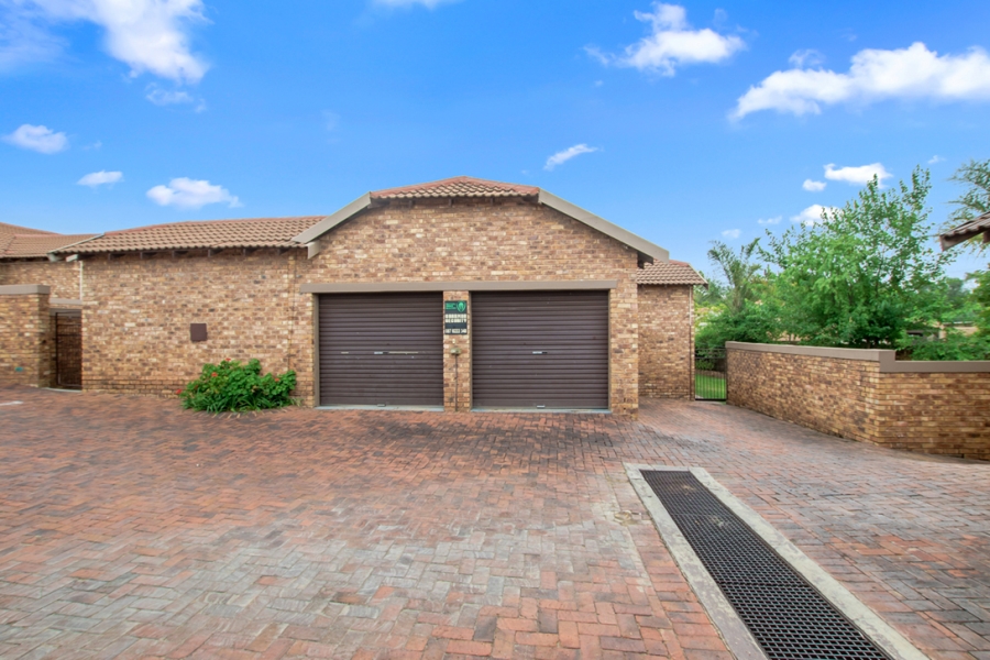 4 Bedroom Property for Sale in North Riding Gauteng