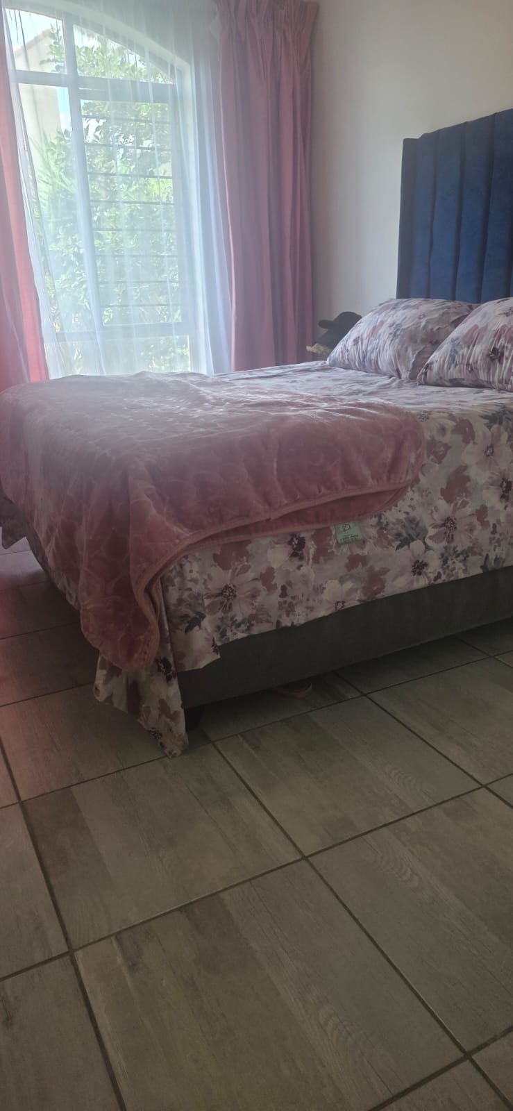 To Let 2 Bedroom Property for Rent in Lonehill Gauteng