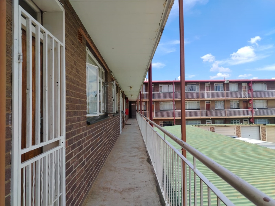 2 Bedroom Property for Sale in Germiston Central Gauteng