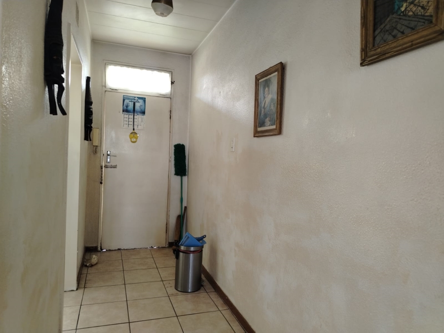 2 Bedroom Property for Sale in Germiston Central Gauteng