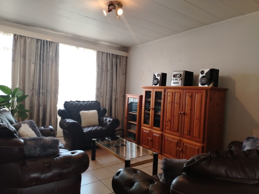 2 Bedroom Property for Sale in Germiston Central Gauteng