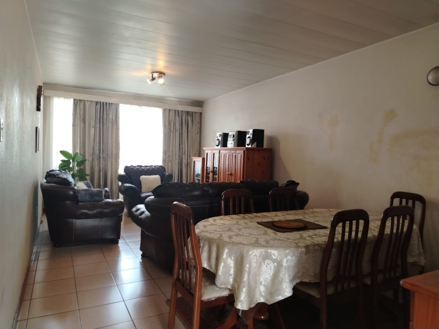 2 Bedroom Property for Sale in Germiston Central Gauteng