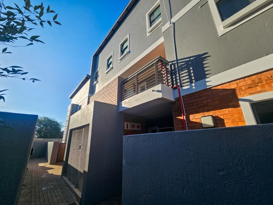 1 Bedroom Property for Sale in Montana Gauteng
