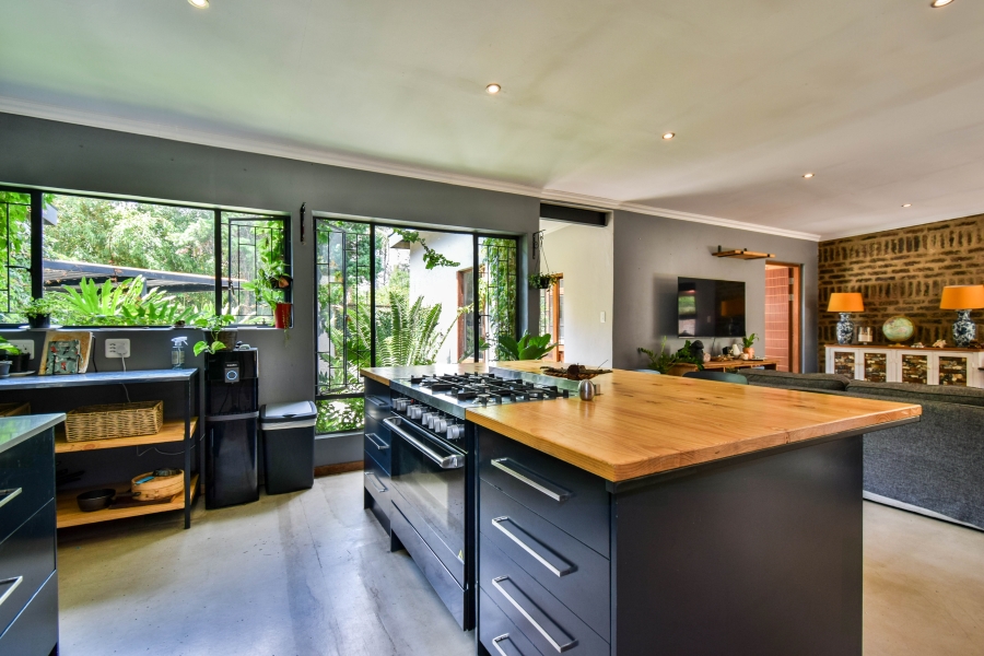 3 Bedroom Property for Sale in Garsfontein Gauteng