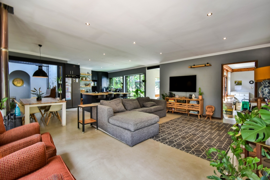 3 Bedroom Property for Sale in Garsfontein Gauteng