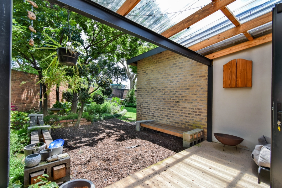 3 Bedroom Property for Sale in Garsfontein Gauteng