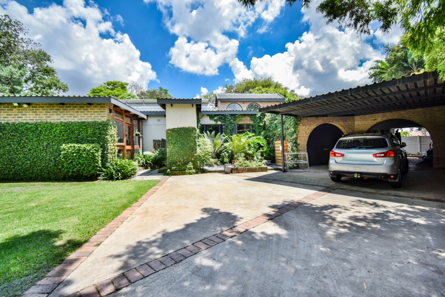 3 Bedroom Property for Sale in Garsfontein Gauteng