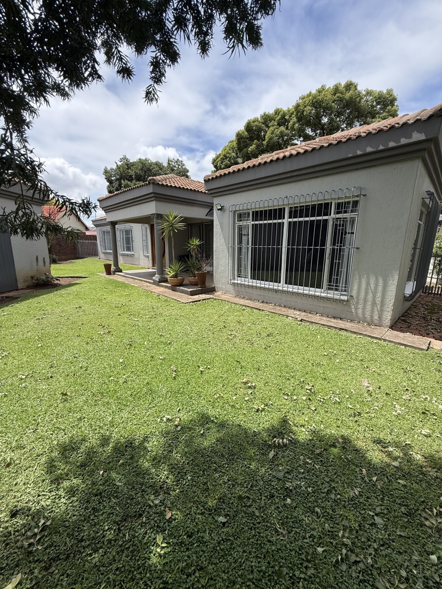 To Let 3 Bedroom Property for Rent in Garsfontein Gauteng