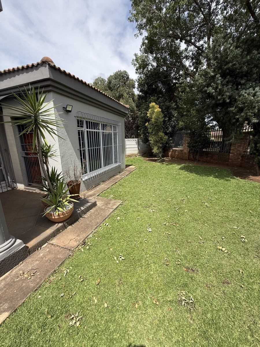 To Let 3 Bedroom Property for Rent in Garsfontein Gauteng