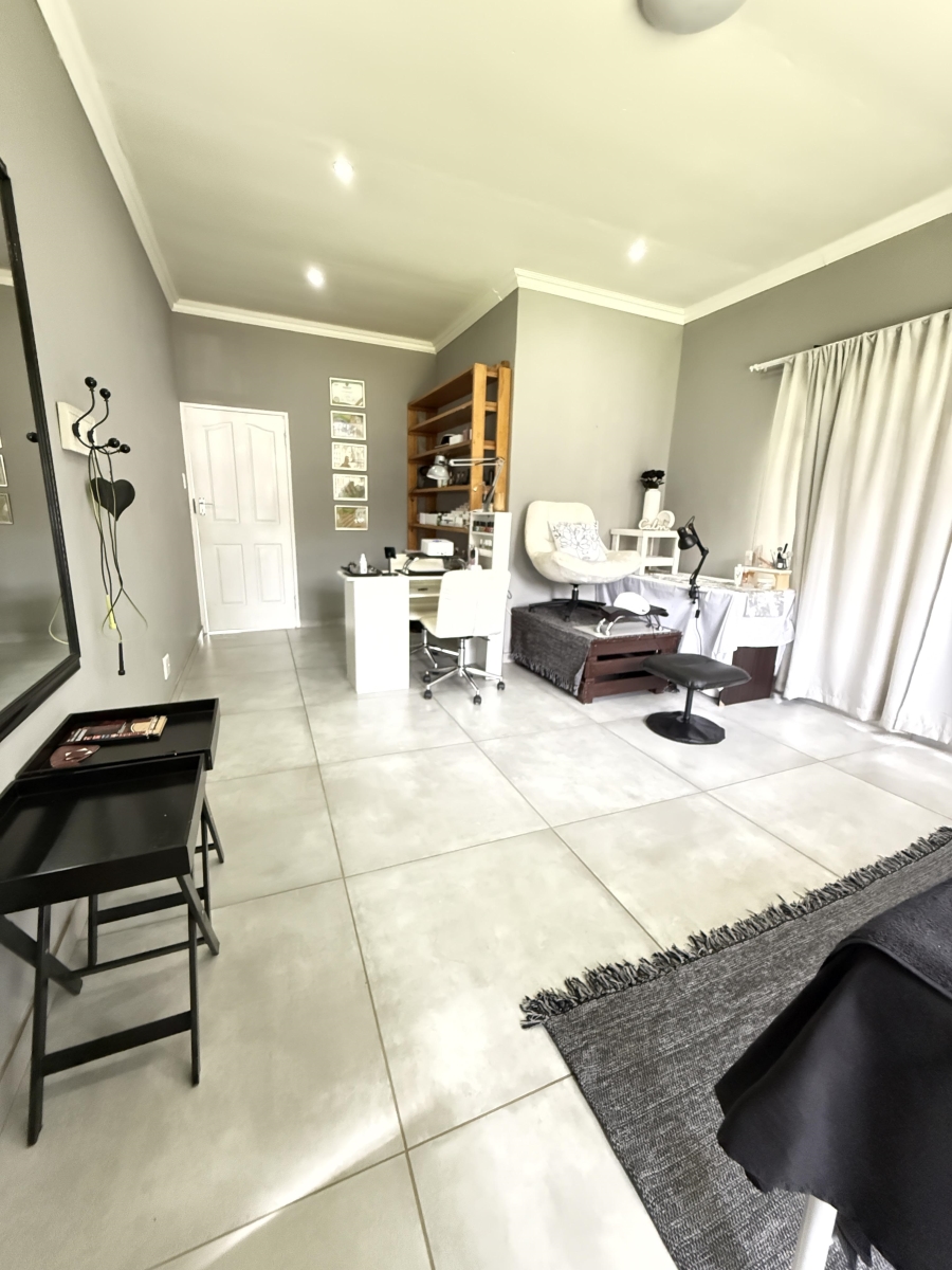 To Let 3 Bedroom Property for Rent in Garsfontein Gauteng