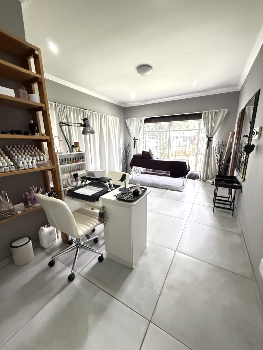 To Let 3 Bedroom Property for Rent in Garsfontein Gauteng