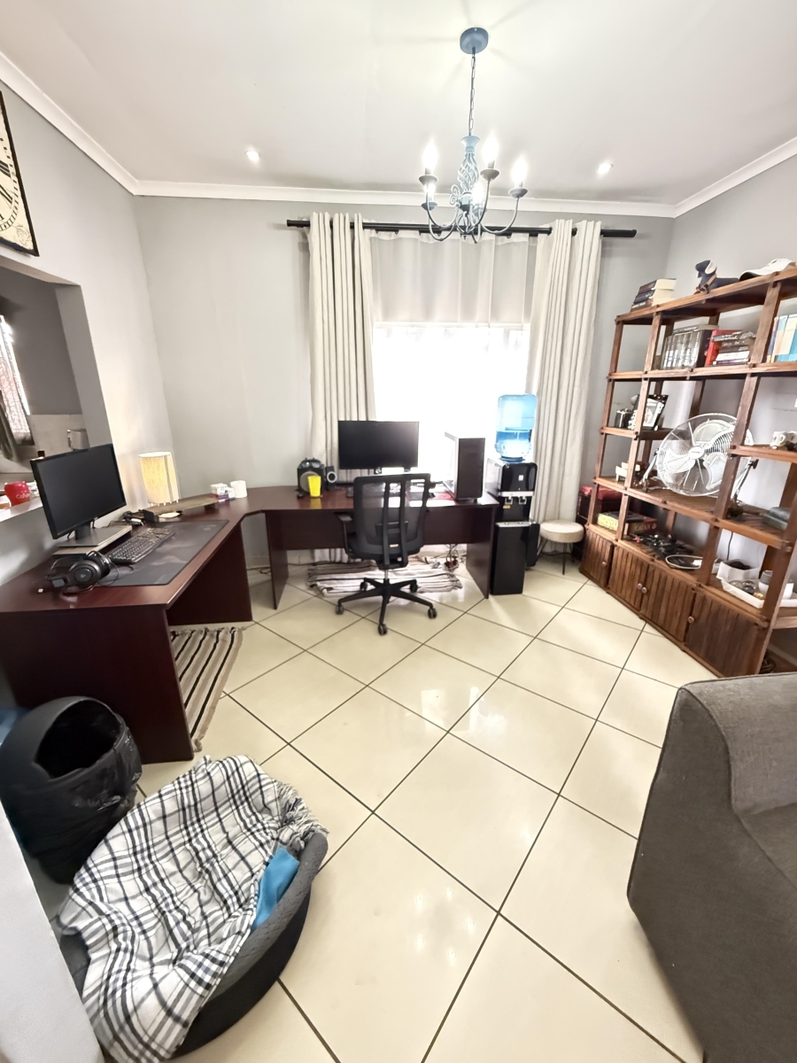 To Let 3 Bedroom Property for Rent in Garsfontein Gauteng