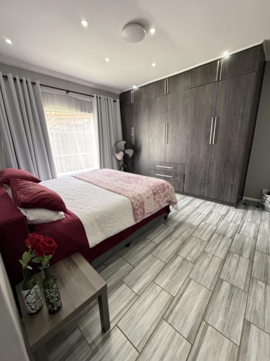 To Let 3 Bedroom Property for Rent in Garsfontein Gauteng