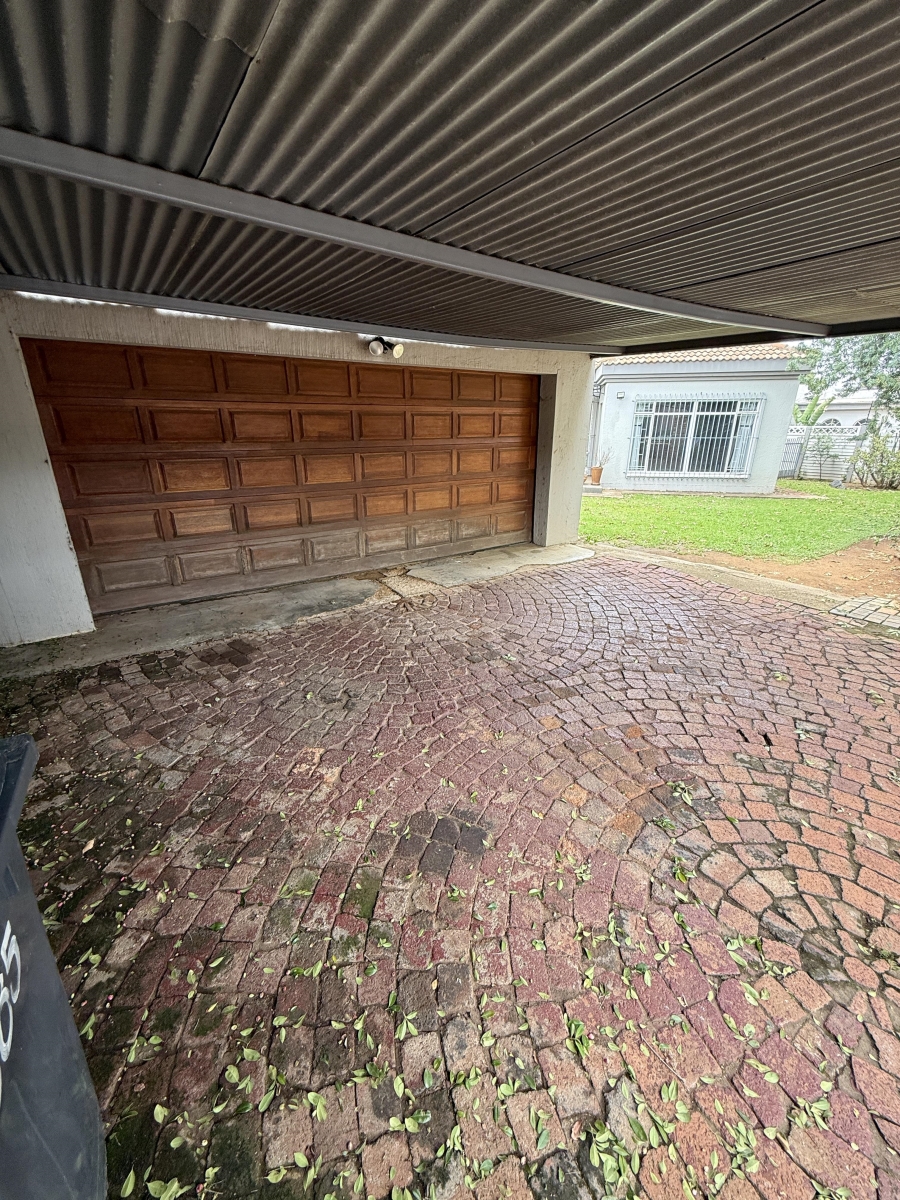 To Let 3 Bedroom Property for Rent in Garsfontein Gauteng