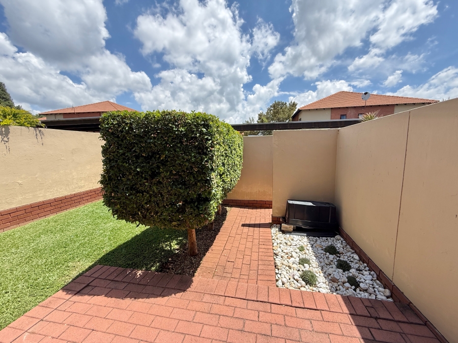 2 Bedroom Property for Sale in Pretorius Park Gauteng