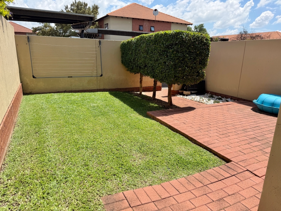 2 Bedroom Property for Sale in Pretorius Park Gauteng