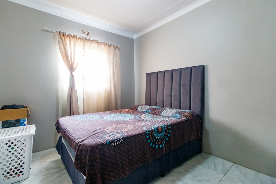 3 Bedroom Property for Sale in Clayville Gauteng