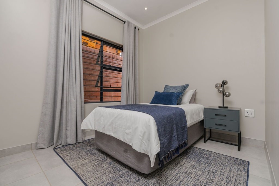 To Let 2 Bedroom Property for Rent in Boardwalk Villas Gauteng