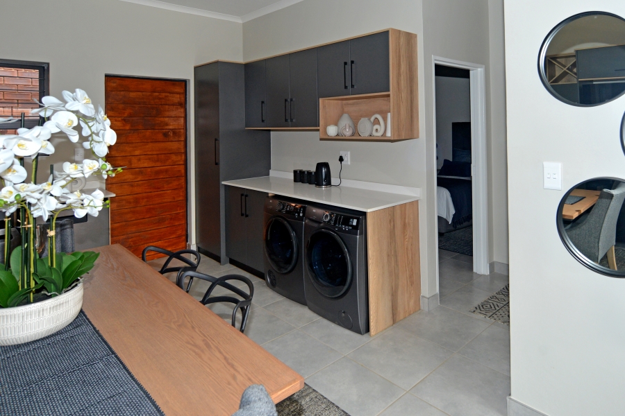 To Let 3 Bedroom Property for Rent in Boardwalk Villas Gauteng