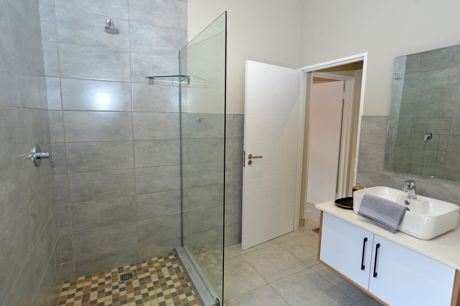 To Let 3 Bedroom Property for Rent in Boardwalk Villas Gauteng