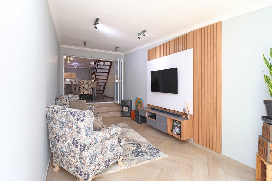 3 Bedroom Property for Sale in Weltevreden Park Gauteng