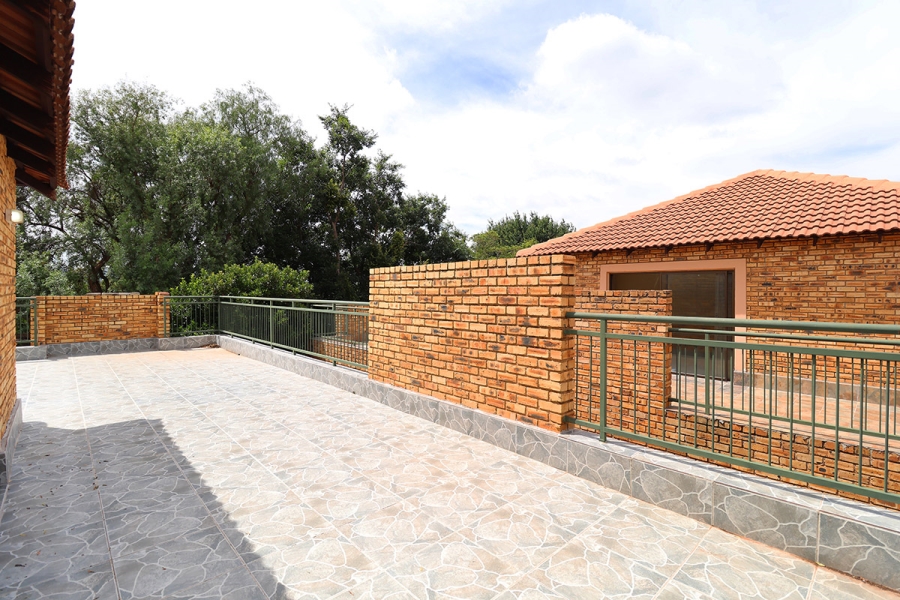 3 Bedroom Property for Sale in Weltevreden Park Gauteng