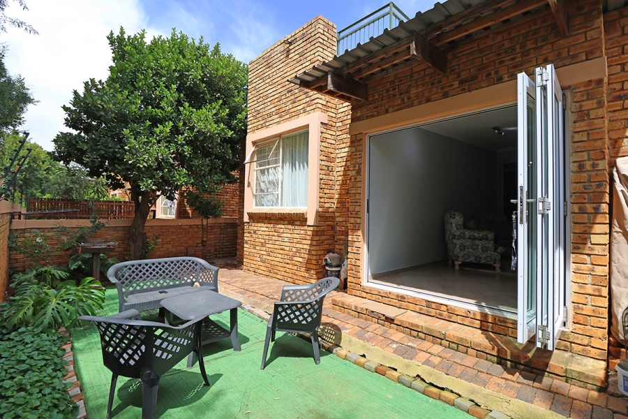 3 Bedroom Property for Sale in Weltevreden Park Gauteng
