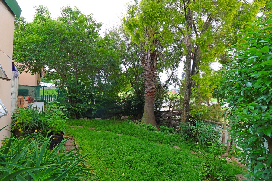 2 Bedroom Property for Sale in Bloubosrand Gauteng