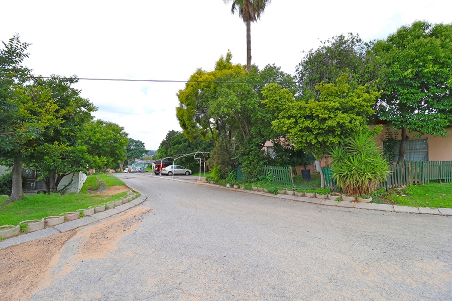 2 Bedroom Property for Sale in Bloubosrand Gauteng