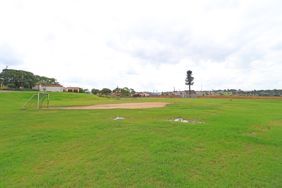 2 Bedroom Property for Sale in Bloubosrand Gauteng