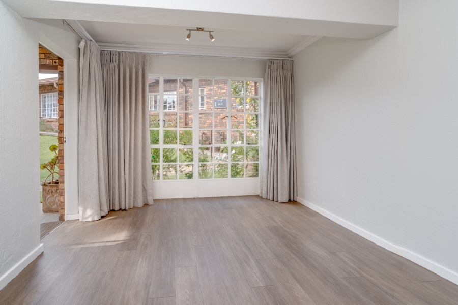 1 Bedroom Property for Sale in Bryanston Gauteng