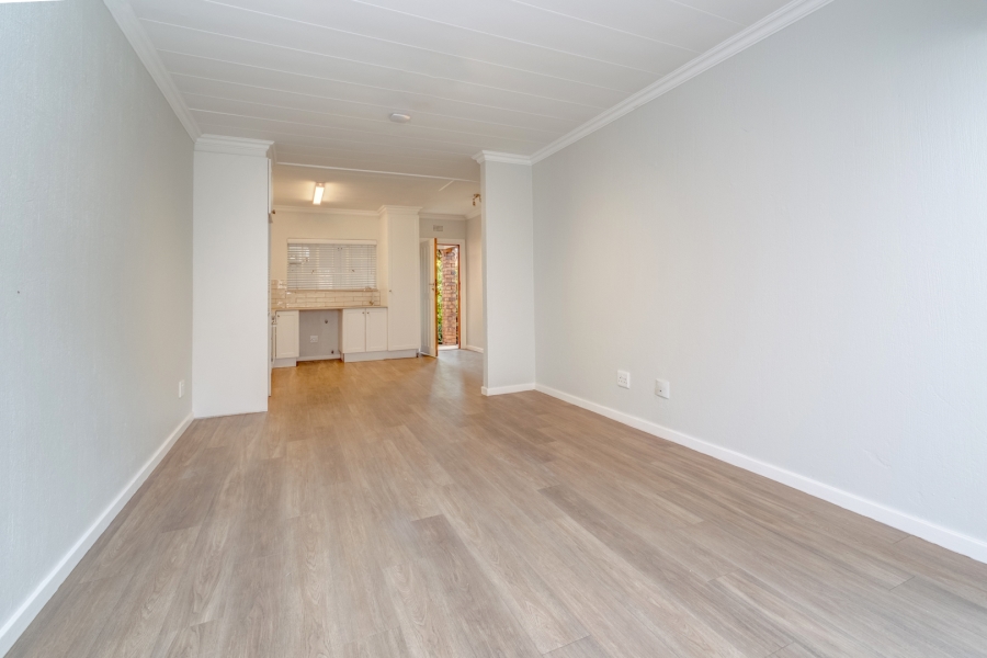 1 Bedroom Property for Sale in Bryanston Gauteng