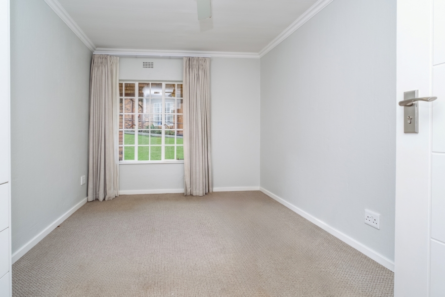 1 Bedroom Property for Sale in Bryanston Gauteng