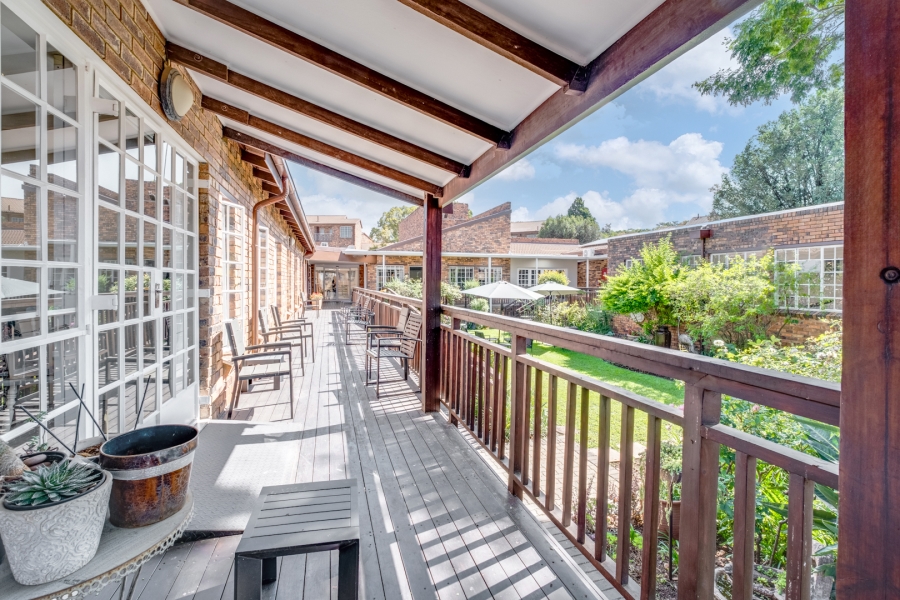 1 Bedroom Property for Sale in Bryanston Gauteng