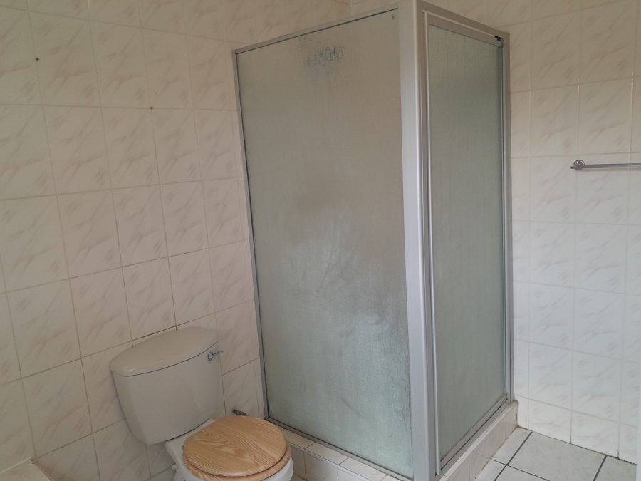 1 Bedroom Property for Sale in Brackendowns Gauteng