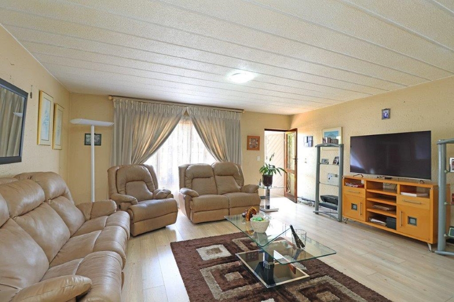 3 Bedroom Property for Sale in Dowerglen Ext 5 Gauteng