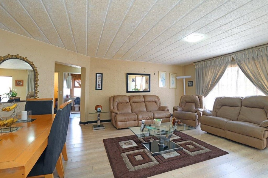 3 Bedroom Property for Sale in Dowerglen Ext 5 Gauteng