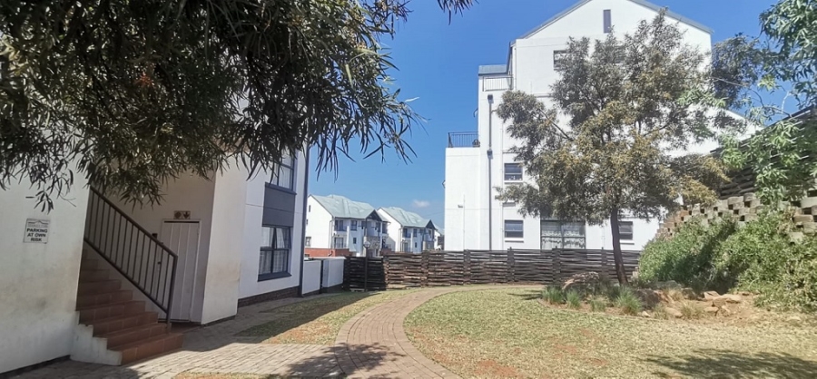 2 Bedroom Property for Sale in Oakdene Gauteng