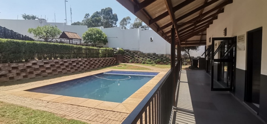 2 Bedroom Property for Sale in Oakdene Gauteng