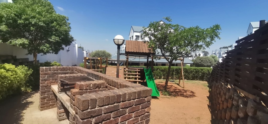 2 Bedroom Property for Sale in Oakdene Gauteng