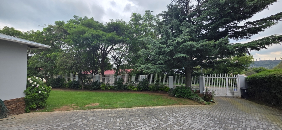 To Let 3 Bedroom Property for Rent in Lakeside Gauteng