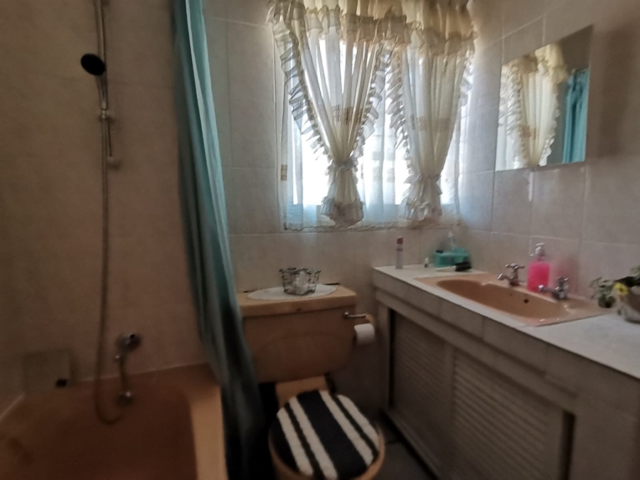 3 Bedroom Property for Sale in Mulbarton Gauteng
